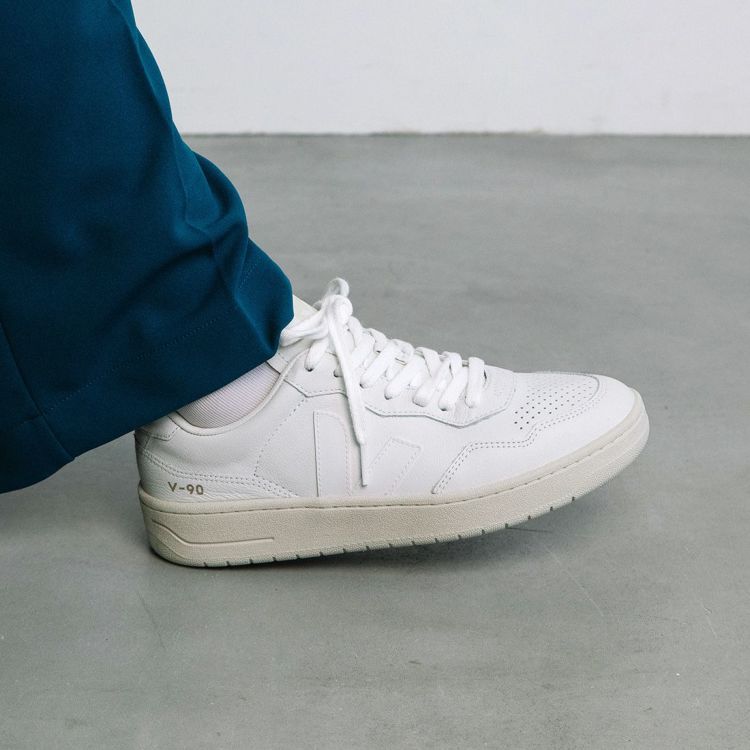 【関税込み】VEJA ホワイト V-90 レザースニーカー V-90 LEATHER WHITE | VEJA