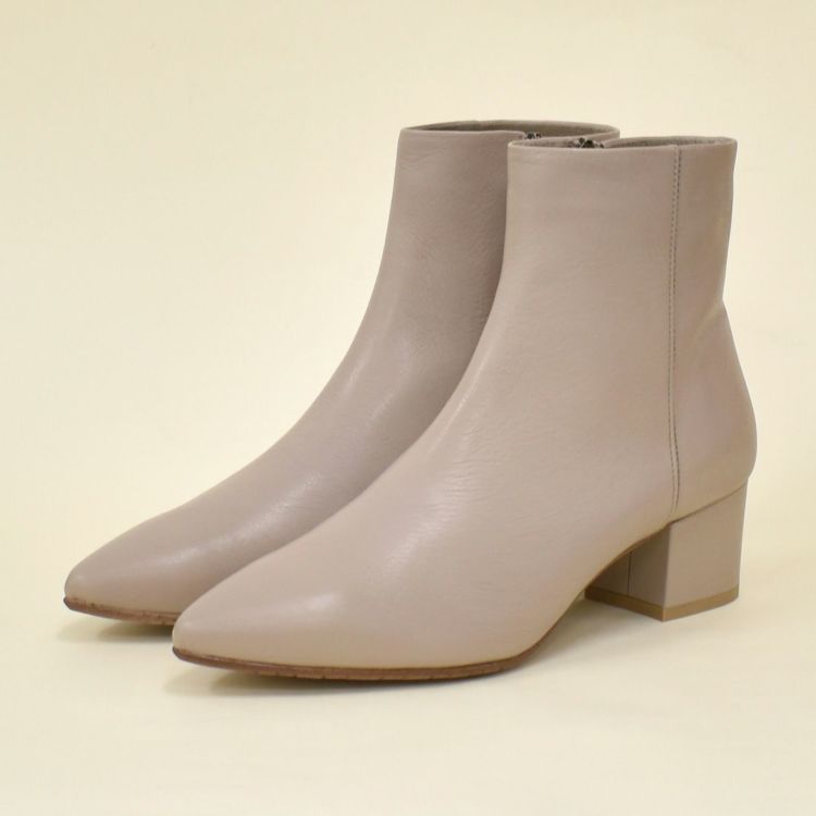 【ほぼ未使用】MARIAN ポインテッドショートブーツ 25cm ほぼ未使用】MARIAN ポインテッドショートブーツ 25cm ポインテッド