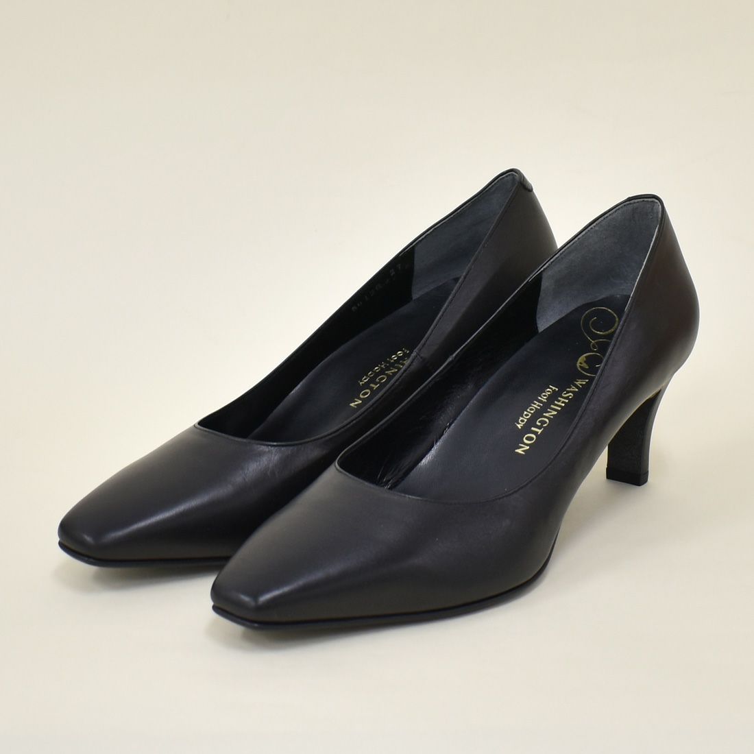 【ほぼ未使用】銀座ワシントン　晴雨兼用プレーンヒールパンプス 26.0ブラック SALE] WASHINGTON FootHappy 黒プレーンパンプス 27cm|銀座ワシントン